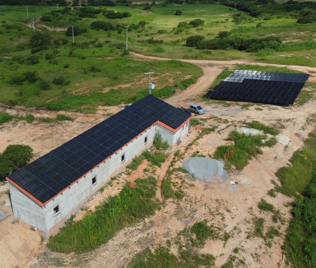 Sistema fotovoltaico do projeto Casa da Manteiga, em Taboleiro Grande/RN