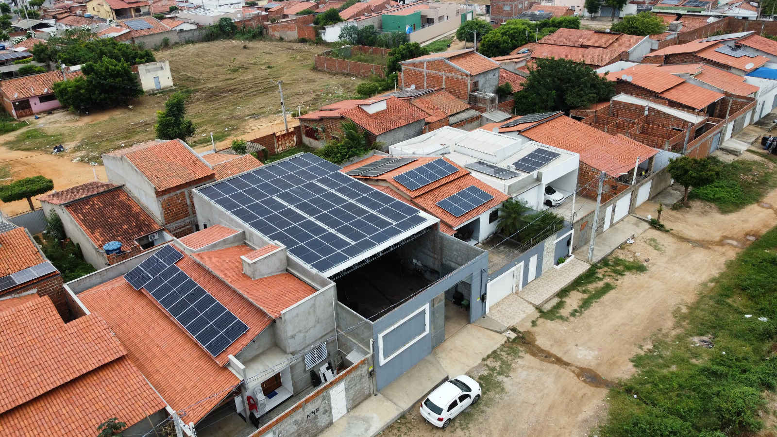 Sistema fotovoltaico do projeto Marcos Estruturas Metálicas, em Mossoró/RN